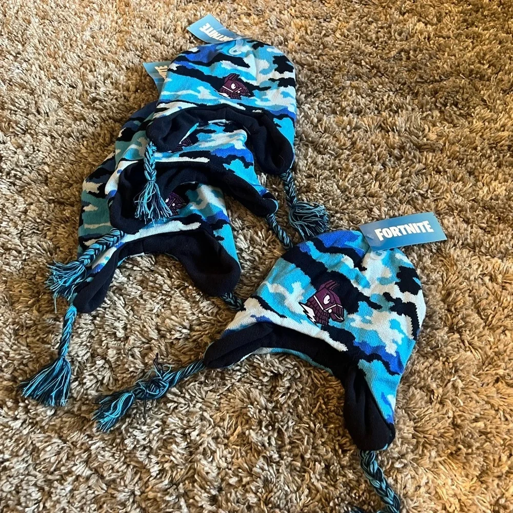 NWT Fortnite Berkshire fashions‎ boys beanie